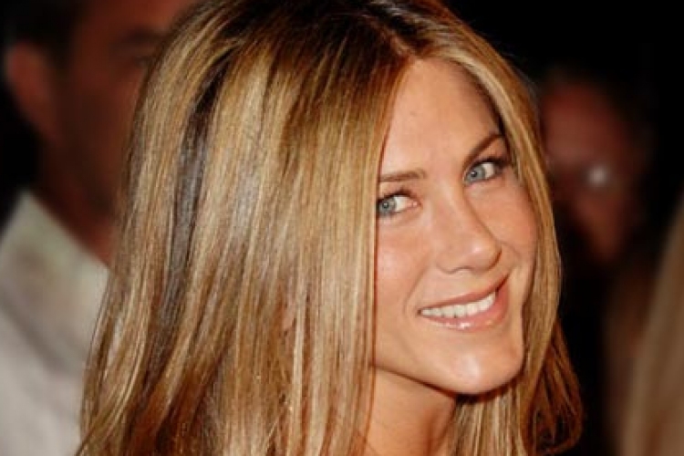 Egy ismerős mindent elfecsegett Jennifer Aniston házasságáról