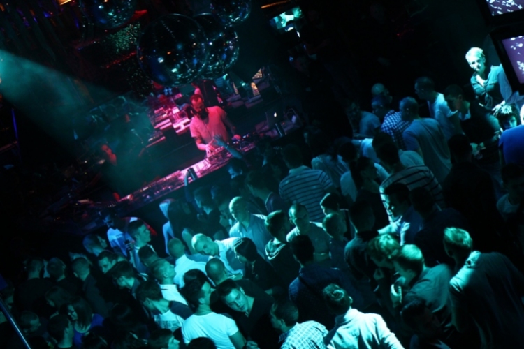 Club Vertigo - The Etiket w/ DAPAYK SOLO LIVE (D) 2012.11.16. (péntek) (Fotók: Vertigo)
