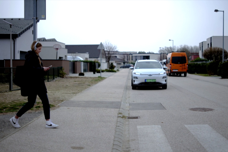 Gyalogosan is biztonságban