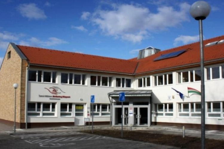 Elkezdődött a Szent Márton Járóbeteg Központ fejlesztése Pannonhalmán