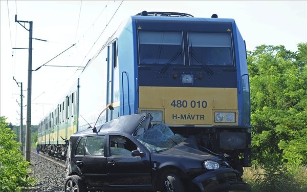 Ketten meghaltak a kópházi vasúti átjárónál történt balesetben - FRISSÍTETT 