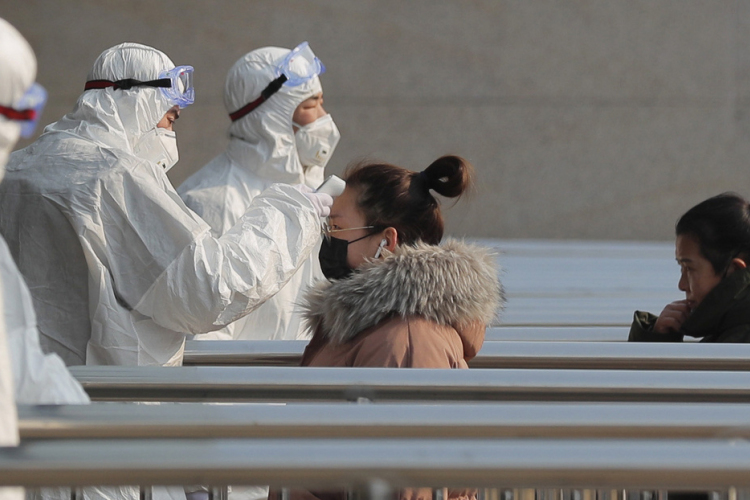 Koronavírus: Már több mint 900 halottról számoltak be Kínában