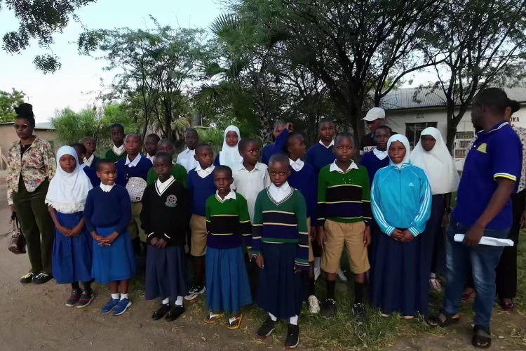 Győriek tanítják az orrszarvú afrikai barátait
