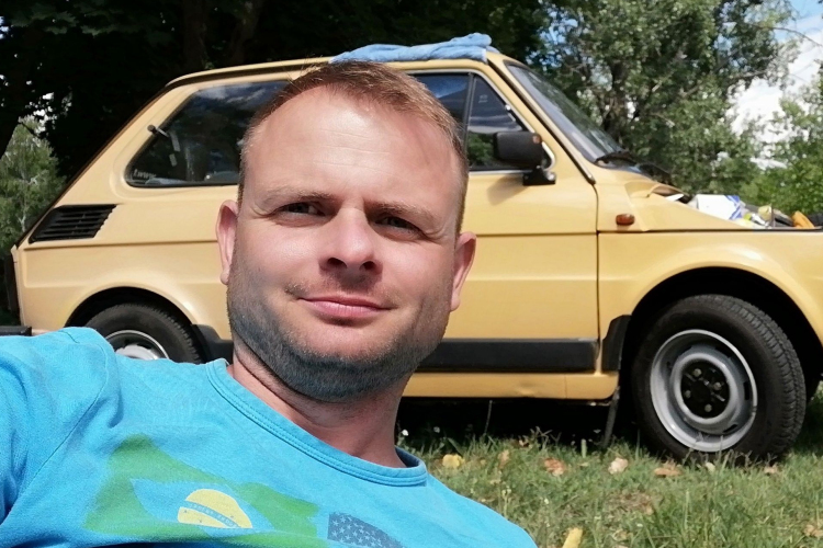 Látott már ennyi bájos Kispolszkit egy helyen? – Fotók a győri Fiat 126 találkozóról