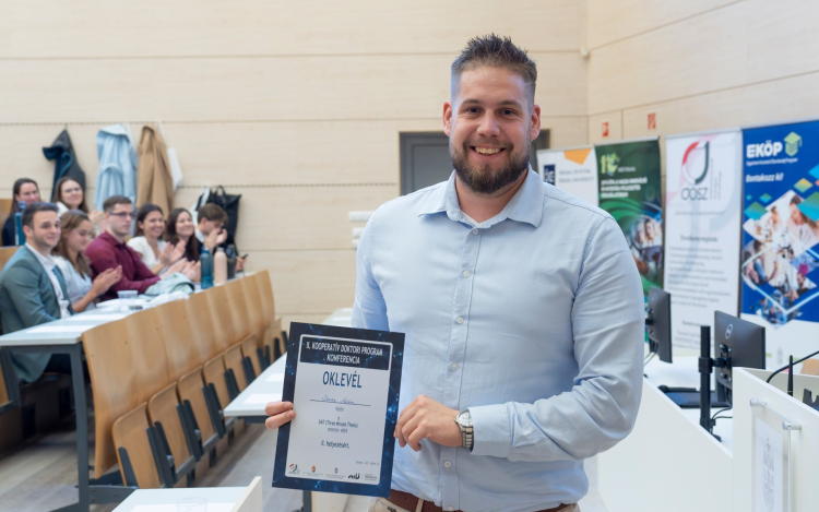 Fogászati implantátumokat vizsgáló kutatásával ért el második helyezést a Széchenyi István Egyetem doktorandusza