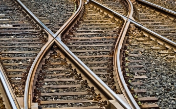 Két vasúti fejlesztés előkészítéséhez pályázik támogatásra Magyarország
