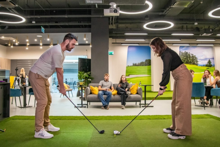 Golfkurzust indít a győri egyetem