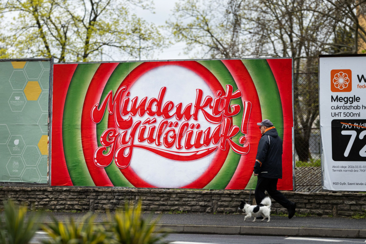 Reagáltak Borsi közgyűlési felszólalására: Ne takarózzanak a plakátunkkal, inkább nézzenek Önök is tükörbe!