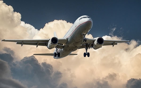 Tudja mennyit spórolhat az online repülőjegy vásárláson?