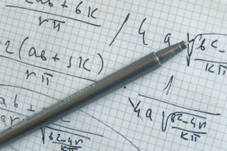 Megkezdődtek a matematika írásbelik