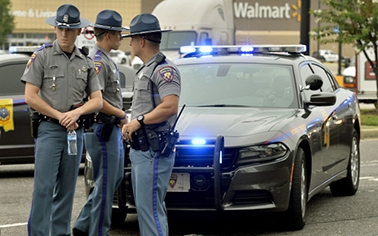 Lövöldözés egy amerikai bevásárlóközpontban, két ember meghalt