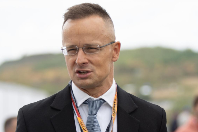 Szijjártó Péter: egyre több magyar vállalat lép be a kínai piacra