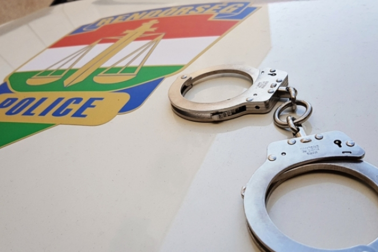 Letartóztatnák a kecskeméti áruházi lövöldözőt 