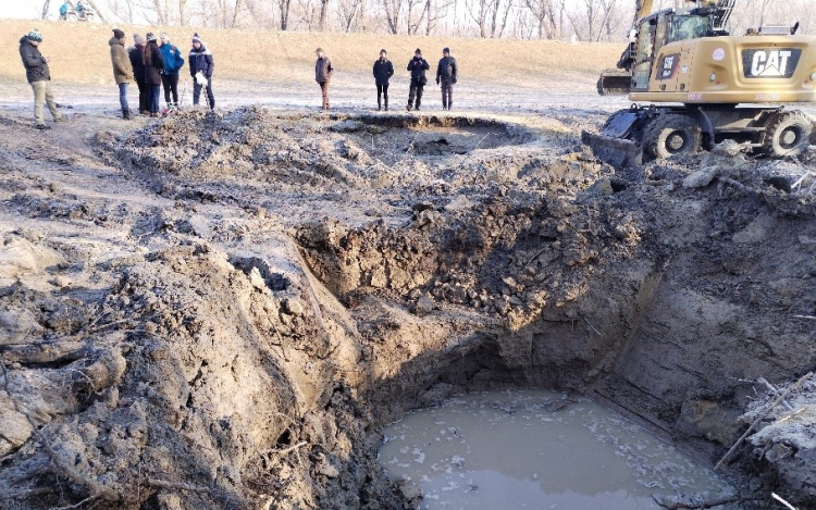 Tavaly elfogták a buzgárt, most helyreállították a terepet