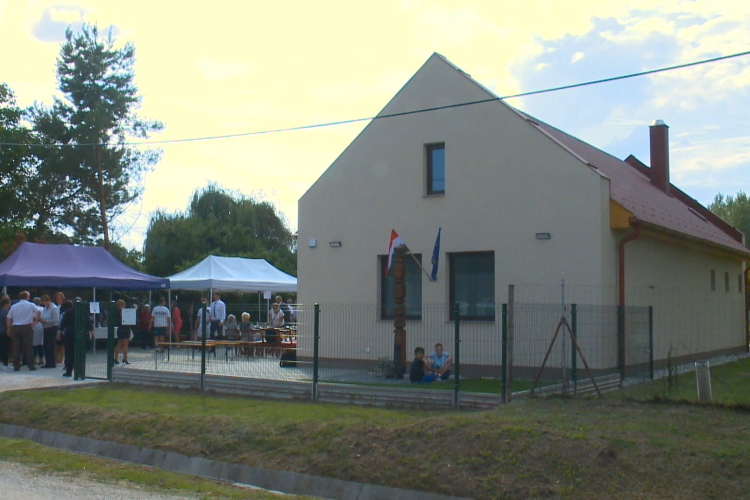 Felavatták az új Közösségi Házat Szőgyén