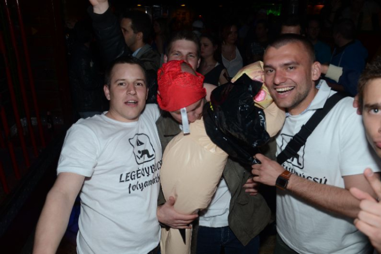 2013.04.20 Szombat Banhof Fotók.adrián