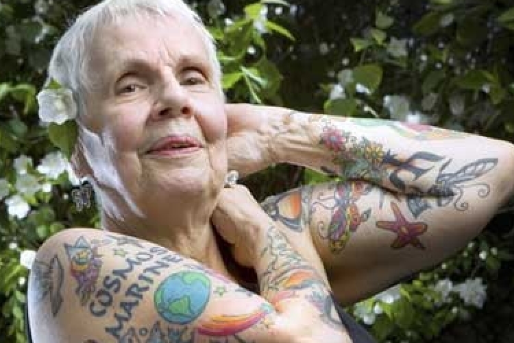 Tetovált nyugdíjasok