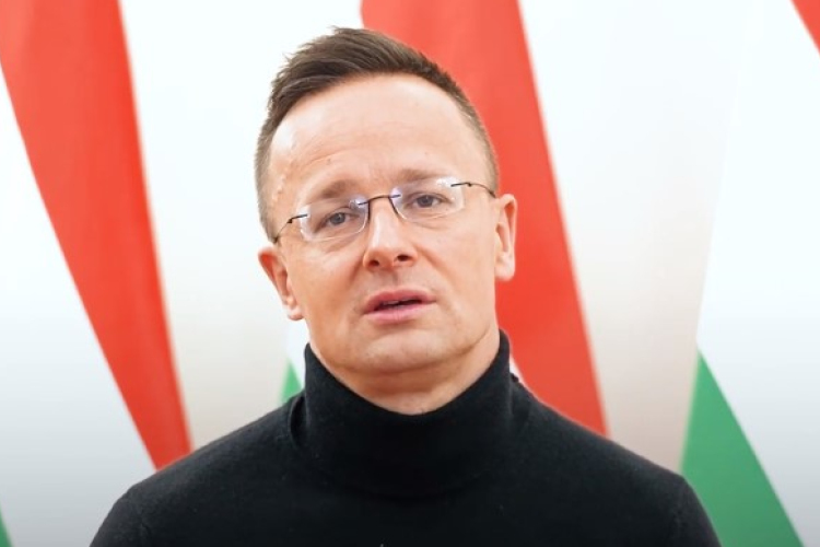 Szijjártó Péter: már csak négy magyar űrhajós-jelölt van versenyben