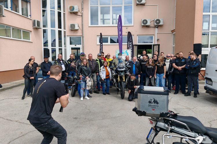 Két keréken a Közel-Keletre