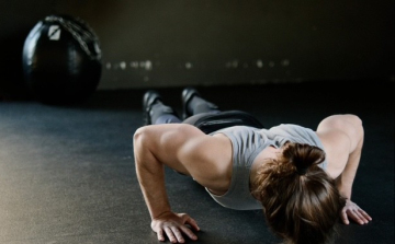 Túlzások-fogadalmak-tudatosság