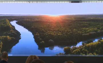 A Duna elválaszt, de a turizmus összeköthet