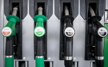 Hatalmasat zuhant az üzemanyagok ára