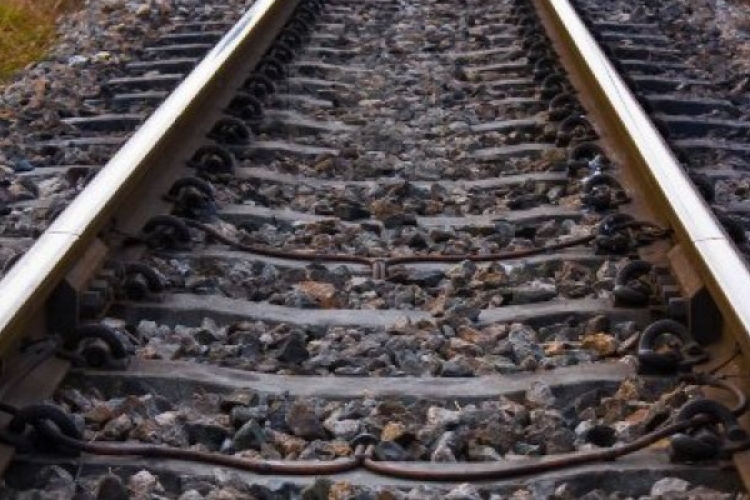 Meghalt az a férfi, akit vonat gázolt el Sopronnál