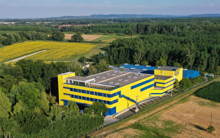 Negyven éves a TUTTI, volt kocsmából a modern üzemig