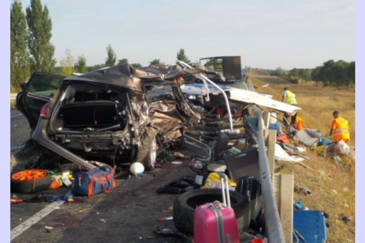 Zavartalanul halad a forgalom Rajkánál- Fotók