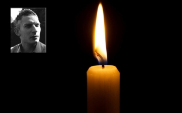 Váratlanul elhunyt egy fiatal újságíró