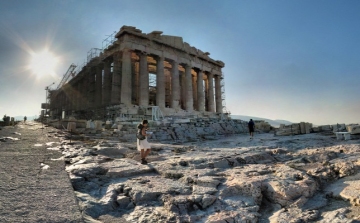 Bevándorlók támadtak meg turistákat Athénban 