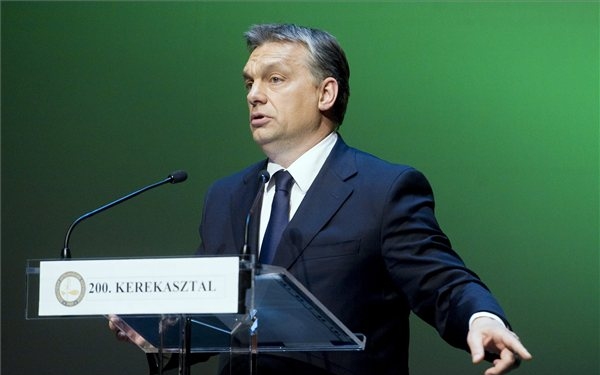 Orbán: demográfiai programot tervez a kormány