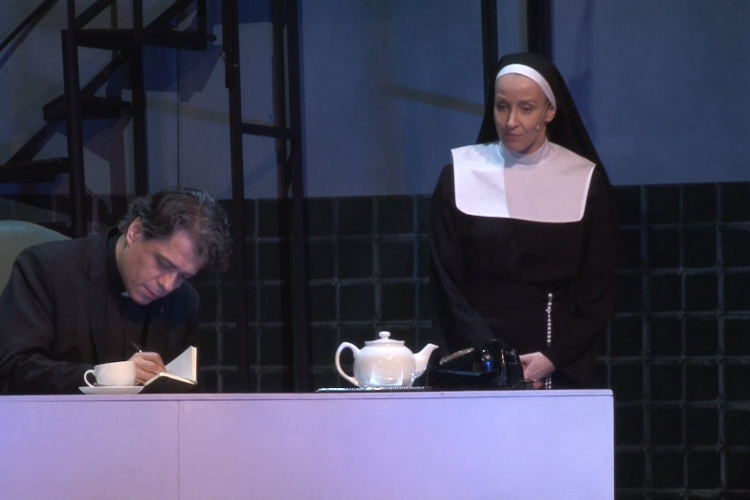 Kételkedni hív a színház