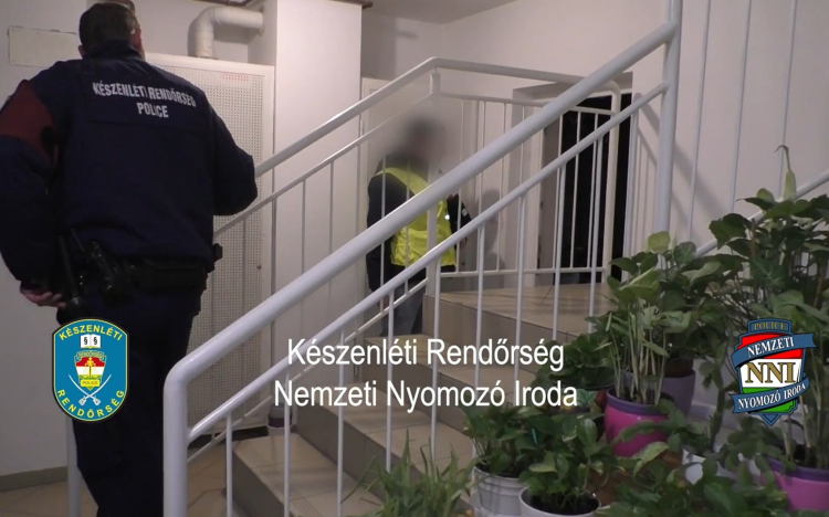 Győrben csaptak le a rendőrök az orvosi segédeszközökkel kapcsolatos csalási ügyben