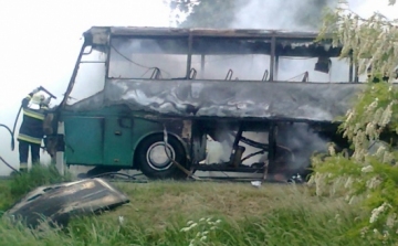 Kigyulladt és kiégett a győri egyetemistákat szállító busz