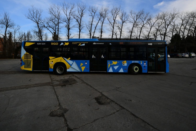 Útjára indul az első Rigó-busz