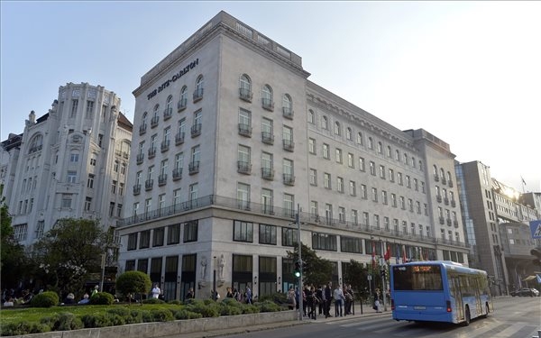 Megnyílt a Ritz-Carlton első magyarországi szállodája