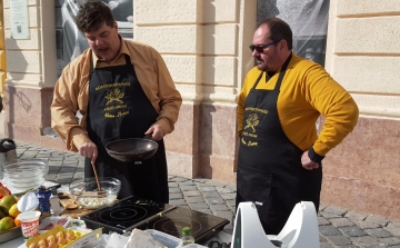 Bemutatkozott a Konyhaszínház - frissített, videóval