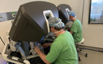 Túl van a 450. műtéten a győri Da Vinci