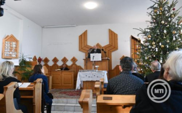 Steinbach József: el kell csendesedni, hogy meghalljuk Isten és a másik ember szavát