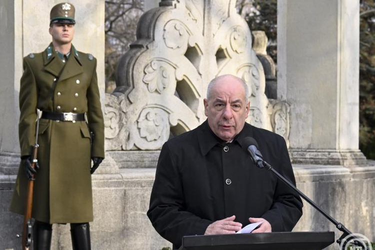 Jókai 200 - Sulyok Tamás: Jókai a kultúra nagyja, nyelvünk mestere volt