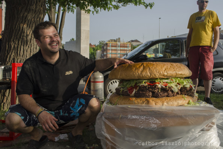Mackó Kuckó jótékonysági evőverseny és 5. születésnap