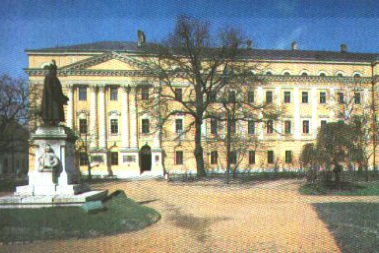 Vetélkedővel indult a Debreceni Református Kollégium ünnepi programsorozata