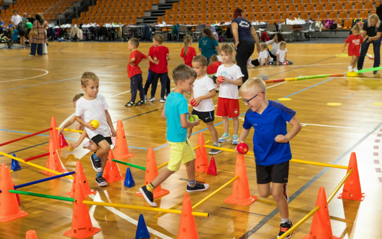 Itt a játék volt a főfogás