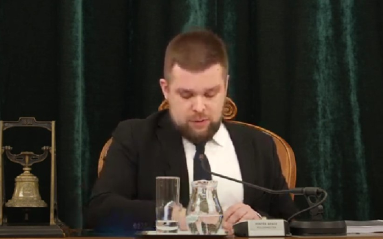 Pintér Bence elnapolta a közgyűlést és tiltakozást hirdetett – FRISSÍTVE!