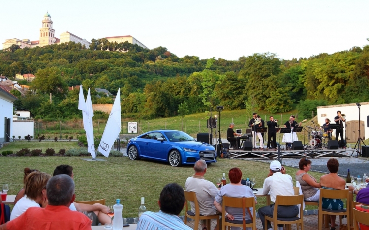 Kellemes jazzesték Pannonhalmán az Audi Hungaria támogatásával