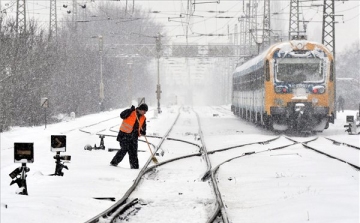 Havazás - Késnek a vonatok az ország középső és északkeleti részén