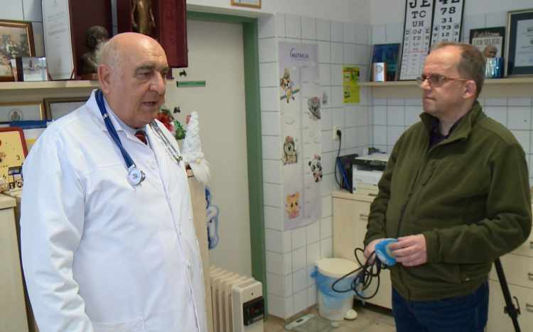 Magas lázra panaszkodtak a legtöbben decemberben