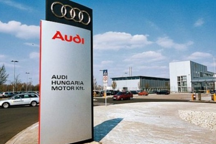 Árvíz - Nem okozott gondot a győri Audi-gyárban