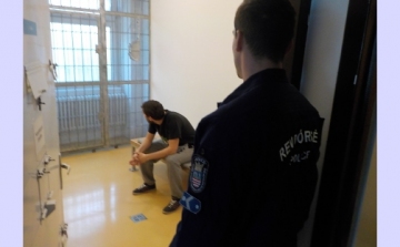 Kábítószert rejtett autójába a 23 éves soproni lakos